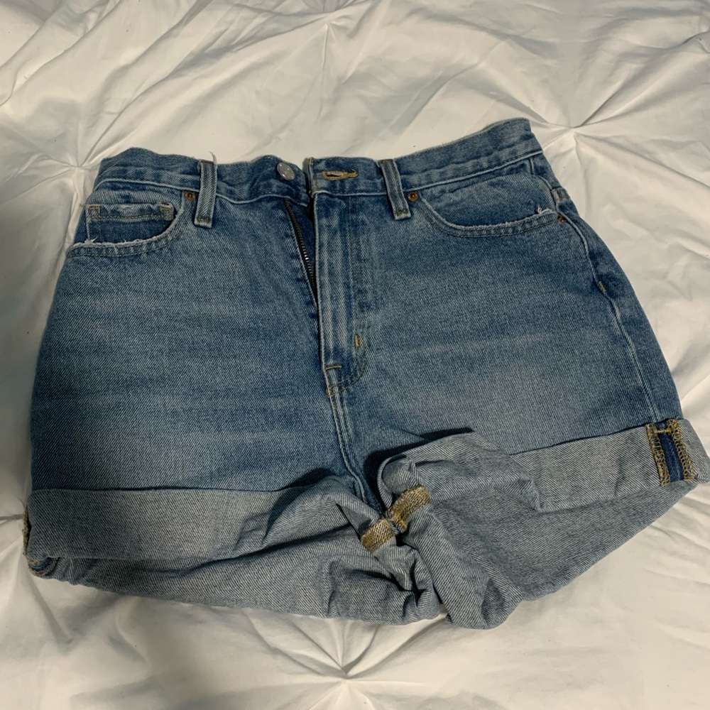 BDG Mom High-Rise Short